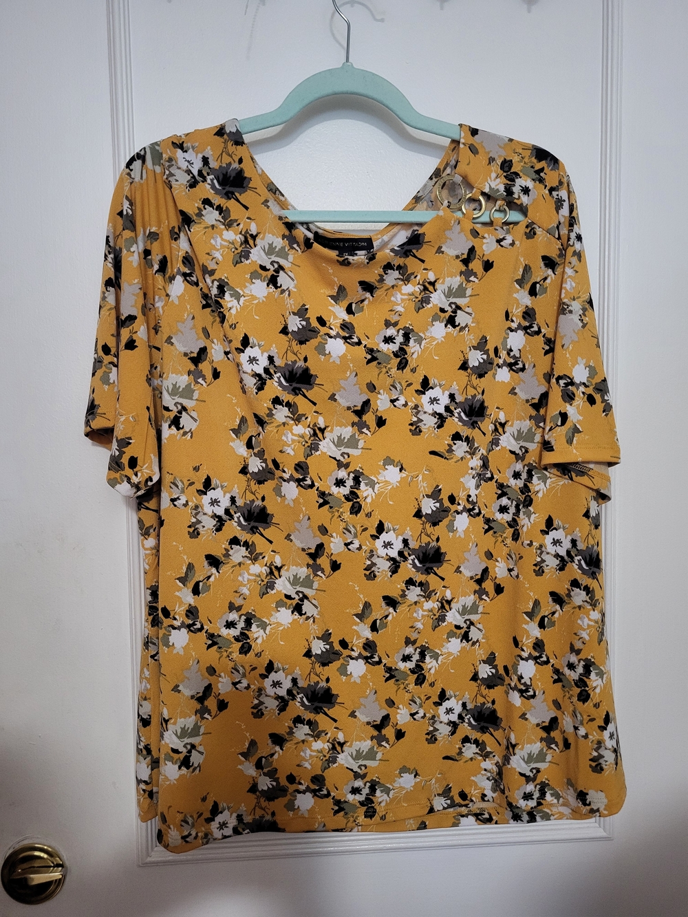 Adrienne Vittadini Mustard Yellow Floral Short Sleeve Tunic